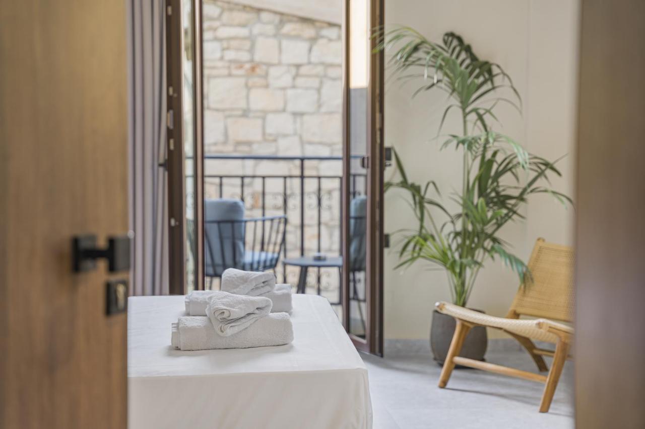 Achatis Suites Hersónissos Extérieur photo